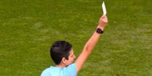 Portuguese referee Catarina Campos shows a White card to Sport Lisbon's and Benfica's medics on Saturday, January 21, 2023, during a women's football match staged at the Estadio da Luz. 