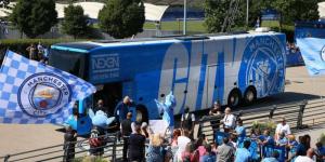 An image of Manchester City team bus.