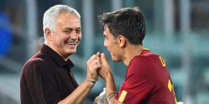 Jose Mourinho having a light moment with Paulo Dybala during AS Roma's 3-0 win over AC Monza on August 29, 2022 in Rome, Italy.