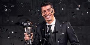 Rober Lewandowski celebrates after winning the FIFA Best Men's Player tittle on January 17.