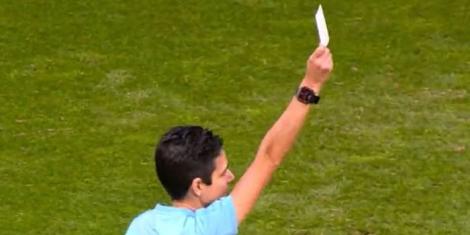 Portuguese referee Catarina Campos shows a White card to Sport Lisbon's and Benfica's medics on Saturday, January 21, 2023, during a women's football match staged at the Estadio da Luz. 