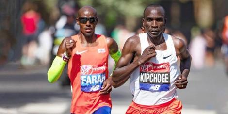 From left to right: Moh Farah and Eliud Kipchoge taking part in a past London Marathon edition.