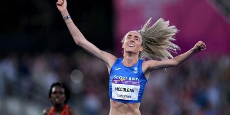 Eilish McColgan celebrating her 10,000m victory at the Commonwealth Games on August 3, 2022 in Birmingham.