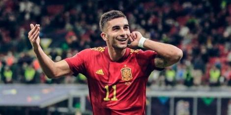 Ferran Torres celebrating a goal while playing for Spain