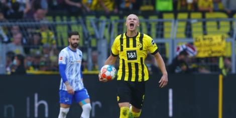 Erling Haaland Signs Off From Borussia Dortmund In Style on May 14 2022