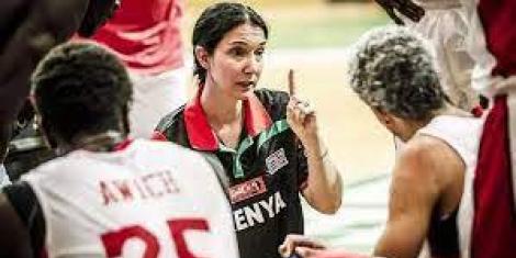Kenya Morans' coach Liz Mills briefing her team during the AfroBasket Championships in Rwanda